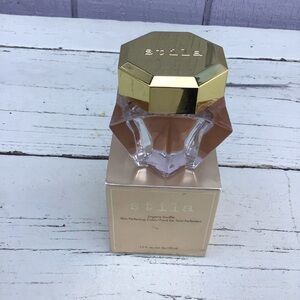 Stila Lingerie Soufflé Skin Perfecting Color Foundation. Shade 6.0